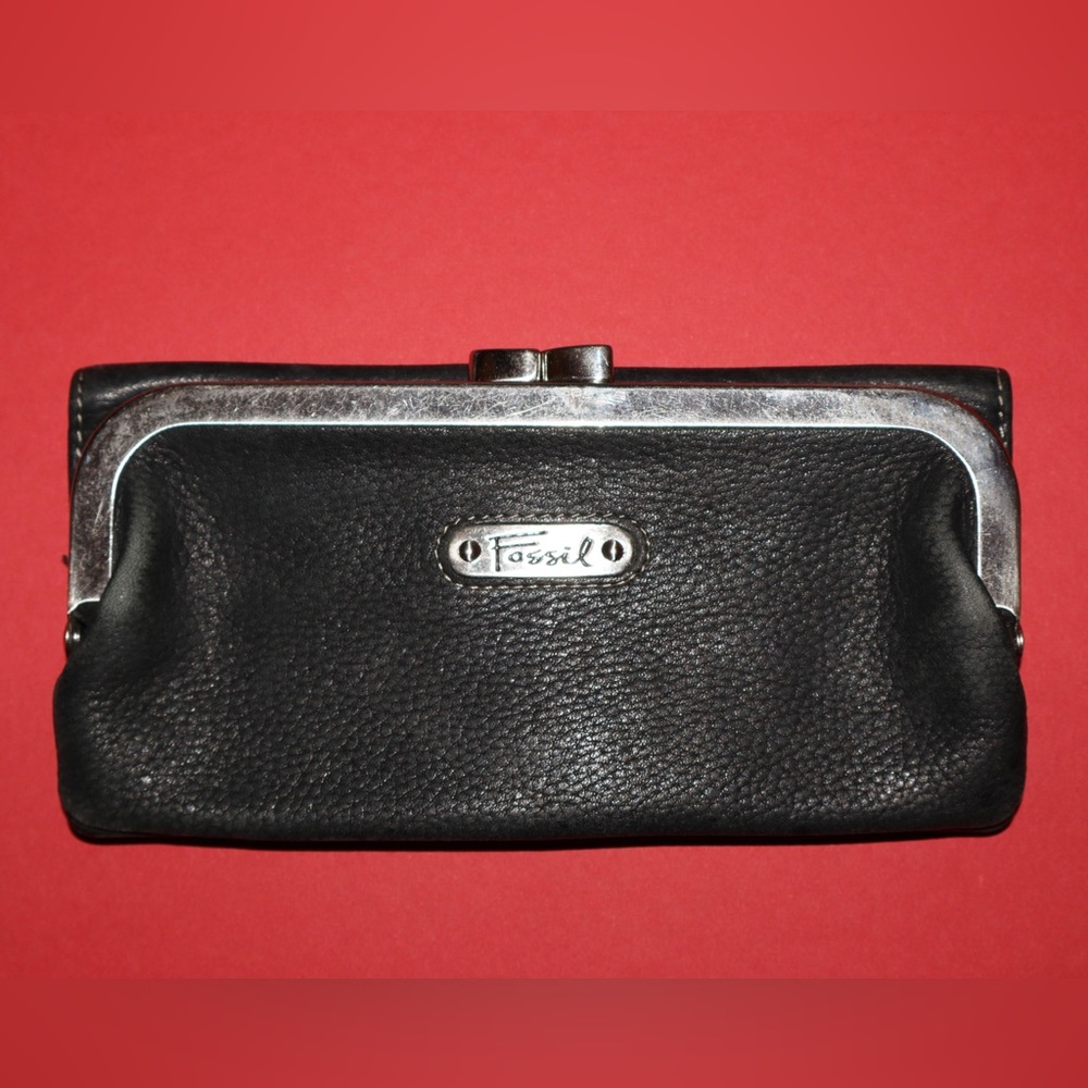 FOSSIL Olivia Checkbook Frame Kiss Lock Closure Black Leather Clutch - Picture 2 of 8